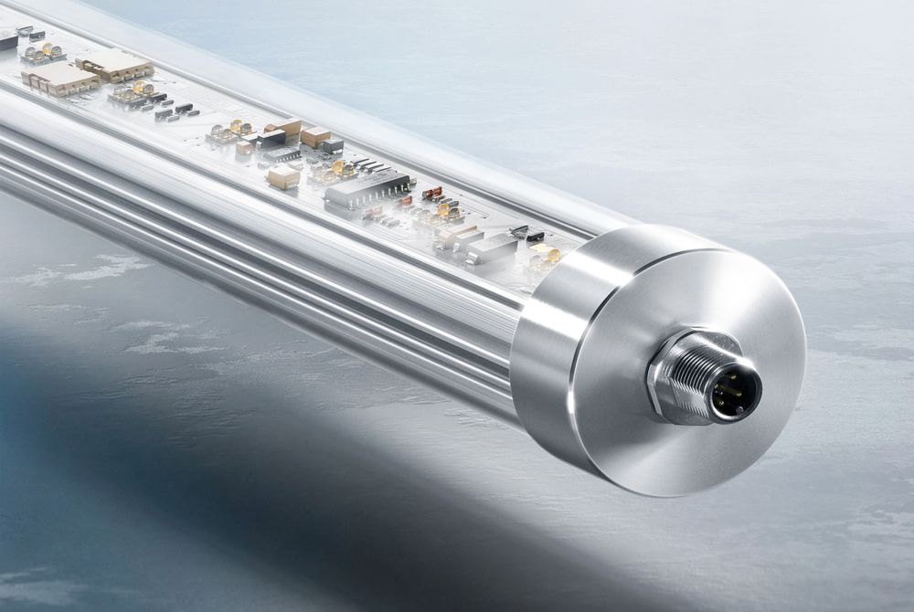 Multi-Color Rohrleuchte 45x210